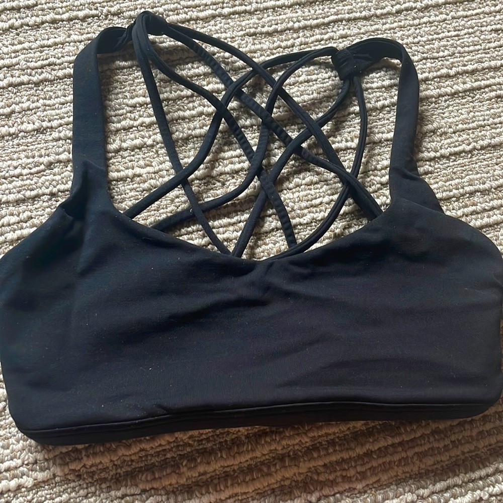Lululemon Free to be bra black size 2